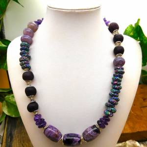 Halskette - lila Traum - recycled Beads, Recyclingglasperlen, lila Jaspis, lila Crack-Achat, Amethyst - ca.51,5cm - viol Bild 10