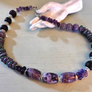 Halskette - lila Traum - recycled Beads, Recyclingglasperlen, lila Jaspis, lila Crack-Achat, Amethyst - ca.51,5cm - viol Bild 6