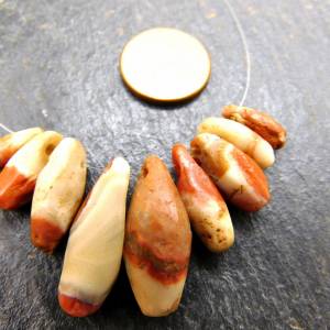 9 kleine antike Stein-Anhänger aus der Sahara in Mali - Karneol, Achat, Jaspis - sehr selten - Tropfen Zähn Bild 4