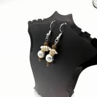 Perlen-Ohrringe mit Muschel in braun weiß silber 4cm lang handgemachtes Unikat Bild 5