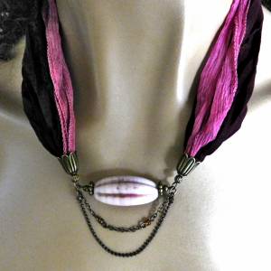 Halskette mit Sari Seidenband - dunkelrot, rosé - indonesische Melonenperle im Antiklook - Bronze - verstellbar ca. 51-5 Bild 1