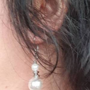 DRAHTORIA Tolle Ohrhänger mit Perlen in weiß und Edelstahl-Elementen sowie Edelstahl-Ohrhaken Ohrring Ohrschmuck Kette Bild 3