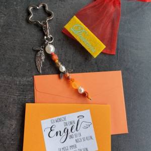 DRAHTORIA Set Schlüsselanhänger mit Schutzengel Engel und Flügel, Karte und Geschenk Säckchen Perlenengel Bild 1