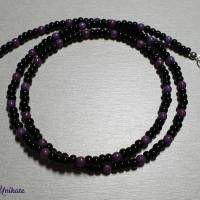 Brillenkette  / Maskenkette / Kette mit zauberhaften violetten Perlen und schwarzen böhmischen Rocailles Perlen Bild 3