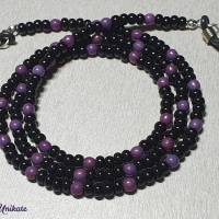 Brillenkette  / Maskenkette / Kette mit zauberhaften violetten Perlen und schwarzen böhmischen Rocailles Perlen Bild 4