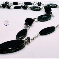 Edle lange Ypsilonkette mit außergewöhnlichen tschechischen tablecut Picasso Scheiben und Perlen in schwarz-silber. Bild 2