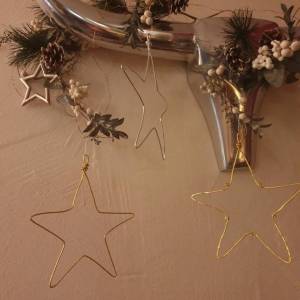 DRAHTORIA Set: 4 große Sterne aus Aludraht minimalistisch gold oder/und silber gehämmert Alu Aluminiumdraht Dekostern Bild 3