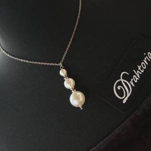 DRAHTORIA Tolle Kette mit Perlen in weiß und Edelstahl-Elementen sowie Edelstahl-Kette Gliederkette Anhänger Ohrring Ohr Bild 1