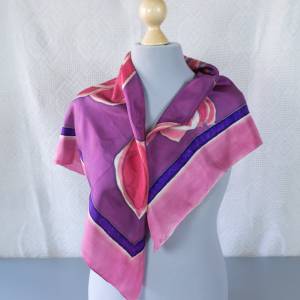 Klassisches Vintage Halstuch, Tuch aus Seide für Damen, Seidentuch, handgemalt, getragen, guter Zustand, 1970 und 1980er Bild 1