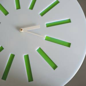 Weisse Design-Wanduhr mit grünem Strahlen-Dekor, 30cm oder 40cm Ø Bild 4