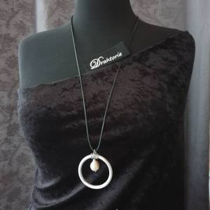 DRAHTORIA Design Aludraht Ring Anhänger Kette silber gebürstet mit Süßwasser Perle Barockperle Bild 5