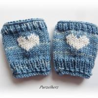 Handgestrickte Armstulpen/Pulswärmer mit Herz fürs Baby/Neugeborene - Handstulpen,Junge,Geschenk,Geburt,Taufe,blau,w Bild 2