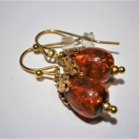 Funkelnde Ohrringe orange rot Glastropfen 12 x 8 Millimeter handgemacht an Schmuckmetall goldfarben Bild 4