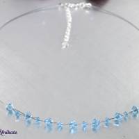 Brautschmuck: Neckholderkette mit hellblauen Kristallperlen - Etwas Blaues zur Hochzeit - aquafarbene glitzernde Kette Bild 1