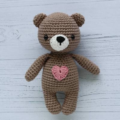 Kuscheltier gehäkelter Teddy Mini hellbraun aus Baumwolle – Handgemachtes Geschenk für Kinder