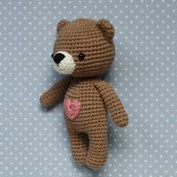 Kuscheltier gehäkelter Teddy Mini braun aus Baumwolle Handarbeit Bild 3