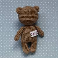Kuscheltier gehäkelter Teddy Mini braun aus Baumwolle Handarbeit Bild 4