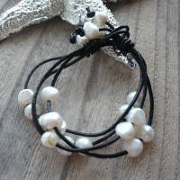 Schwarzes Lederarmband mit echten Süßwasser-Perlen,Perlenarmbänder mit Leder, Lederarmbänder,Geschenk Freundin,modernes Bild 6