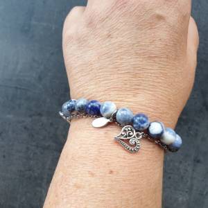 DRAHTORIA Armband mit Sodalith Edelstein Heilstein Perlen blau weiß Barclet mehrsträngig mit Edelstahl Bild 2