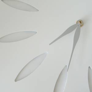 Design-Wanduhr mit Blumen-Dekor, Weiss, 35cm oder 40cm Ø Bild 5