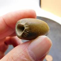 neolithische Stein-Perle aus der Sahara mit authentischen Bearbeitungsspuren- 27mm - von Hand gebohrt - Sahara Stein - 1 Bild 8