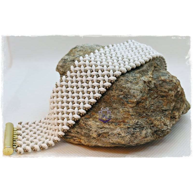 Tolles breites Armband, handgefertigt mit tschechischen und japanischen Perlen in Weiß - Bronze Metallic. Bild 1