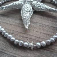 Handgefertigte Süßwasser Perlenkette mit Echt Silber Seestern,Unikat,Silber-Graue Perlenkette,moderne Perlenkette,Brauts Bild 7