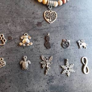 DRAHTORIA zartes Armband mit natürlichem Achat in matt und Hämatit Scheiben Perlen Halbedelstein mit Charm nach Wunsch U Bild 2