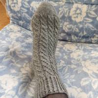 Socken handgestrickt mit schönem Muster, Größe 38/39, Wollsocken, Damensocken, Herrensocken, grau Bild 3