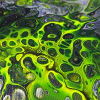 Handgefertigtes farbintensives Acryl Pouring Bild "Green Poison" mit wunderschönen Zellen auf Leinwand 30 x 30 c Bild 3