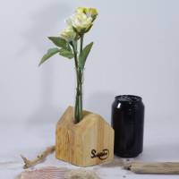 Vase aus Holz, Reagenzglas, DIY, Haus, Altholz, Tischdeko, Wohndeko, Blumenvase, Vase in Hausoptik Bild 10