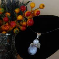 Engel Achat und weißer Perle große Schluppe, Schutzengel, Engelanhänger Bild 3