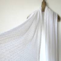 Weiße gestrickte Braut-Stola aus Baumwolle-Kaschmir, zarter Brautschal, Umschlagtuch für die Hochzeit, Sommerschal Bild 2