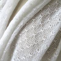 Weiße gestrickte Braut-Stola aus Baumwolle-Kaschmir, zarter Brautschal, Umschlagtuch für die Hochzeit, Sommerschal Bild 9