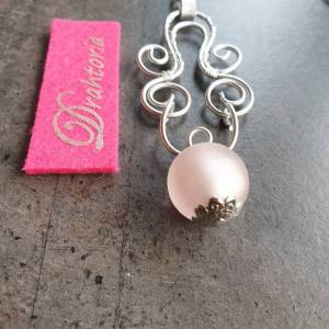 DRAHTORIA verspielter Kettenanhänger mit Perle aus Glas in zartem rosa an Edelstahlkette Aludraht Bild 4