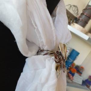 DRAHTORIA Tuchhalter Schalhalter aus Aludraht gold silber braun Schalklammer Bild 8