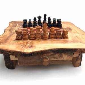 Schachspiel rustikal, Schachtisch Gr. M inkl. Schachfiguren, handgefertigt aus Olivenholz, Geschenk. Bild 2
