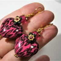 Ohrringe handgemacht aus Acryl Herz pink schwarz mit Blüte Geschenk Danke Erzieherin Freundin Bild 3