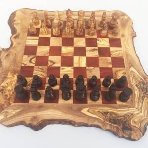 Schachspiel rustikal, Schachbrett Gr. XL inkl. Schachfiguren, handgefertigt aus Olivenholz, Geschenk. Bild 1