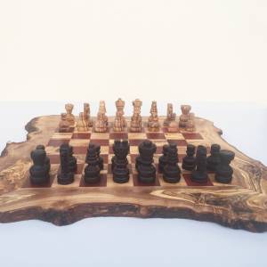 Schachspiel rustikal, Schachbrett Gr. XL inkl. Schachfiguren, handgefertigt aus Olivenholz, Geschenk. Bild 5