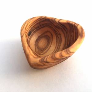 Mini Schale in Herzform, Schmuck Schälchen, handgefertigt aus Olivenholz Bild 4