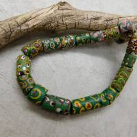 16 alte venezianische Glasperlen aus dem Afrikahandel - Augenperlen, Fried-Egg-Beads - grün mit Augenmuster Bild 5
