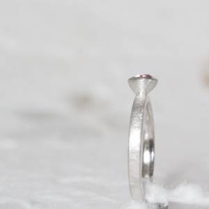 Ring mit rosa Turmalin oder Aquamarin Tropfen, Silber 925, Goldschmiedearbeit Bild 6