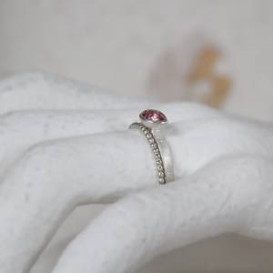 Ring mit rosa Turmalin oder Aquamarin Tropfen, Silber 925, Goldschmiedearbeit Bild 9