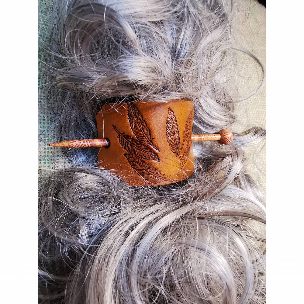 Haarschmuck, Haarspange mit Haar-Stab und geprägten mit Federn (HS6)  Bild 1