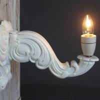 alte Wandlampe aus Holz Shabby Chic mit Schirmchen Bild 3