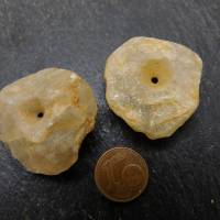 2 große antike XL Quarz-Scheiben aus der Sahara - 31mm - große antike Steinperlen - konisch von Hand gebohrt - Sahara St Bild 3