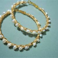 Perlenohrringe Creolen 55 Millimeter groß handgemacht weiße Perlen barock Brautschmuck boho Bild 5
