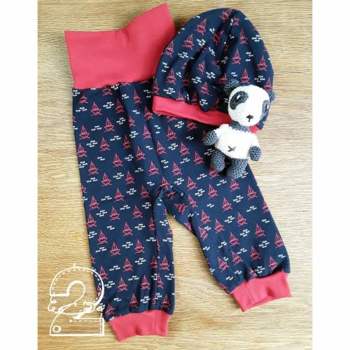 Babyset: Pumphose, Mützchen, Boote dunkelblau/ rot