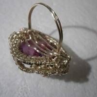Ring lila Perlmutt handgemacht als wirework Unikat Größe 19 bis 20 mit Innendurchmesser 19,5 Millimeter in silberfarben Bild 5